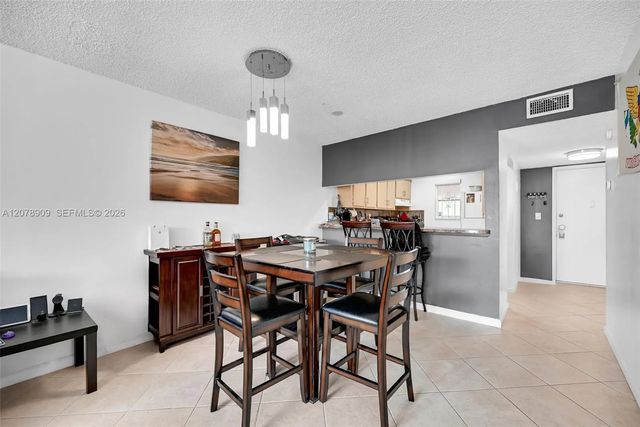 7610 Stirling Road #206f, Davie