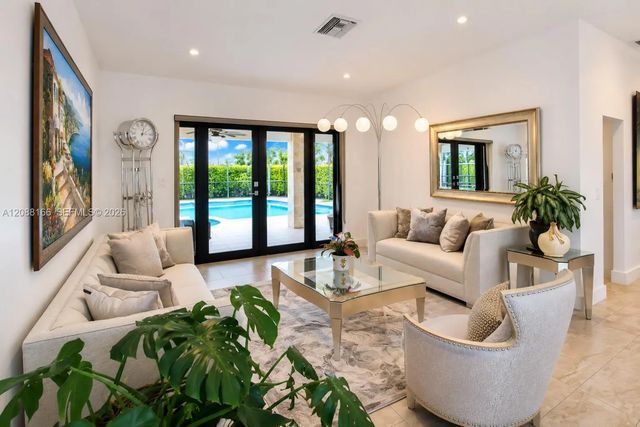 3 of 26 - 9520 Sw 117th Avenue, Miami, FL