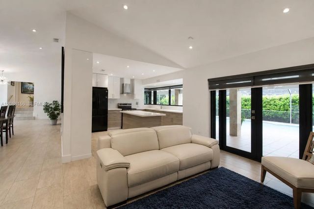 5 of 26 - 9520 Sw 117th Avenue, Miami, FL