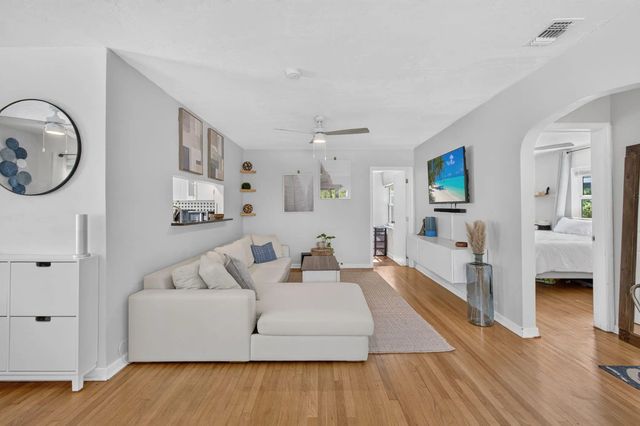 5 of 67 - 612 N C Street, Lake Worth, FL