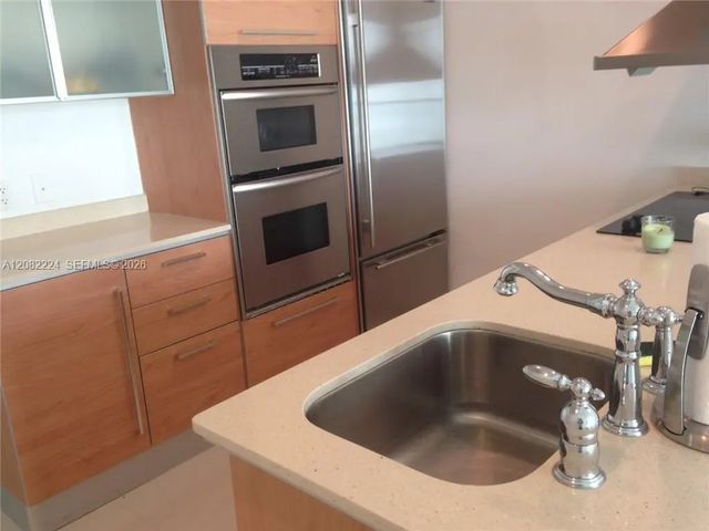 5 of 6 - 218 Se 14th Street #2108, Miami, FL