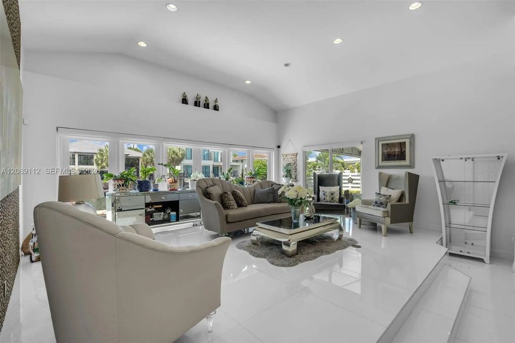 3364 Ne 167th Street, North Miami Beach
