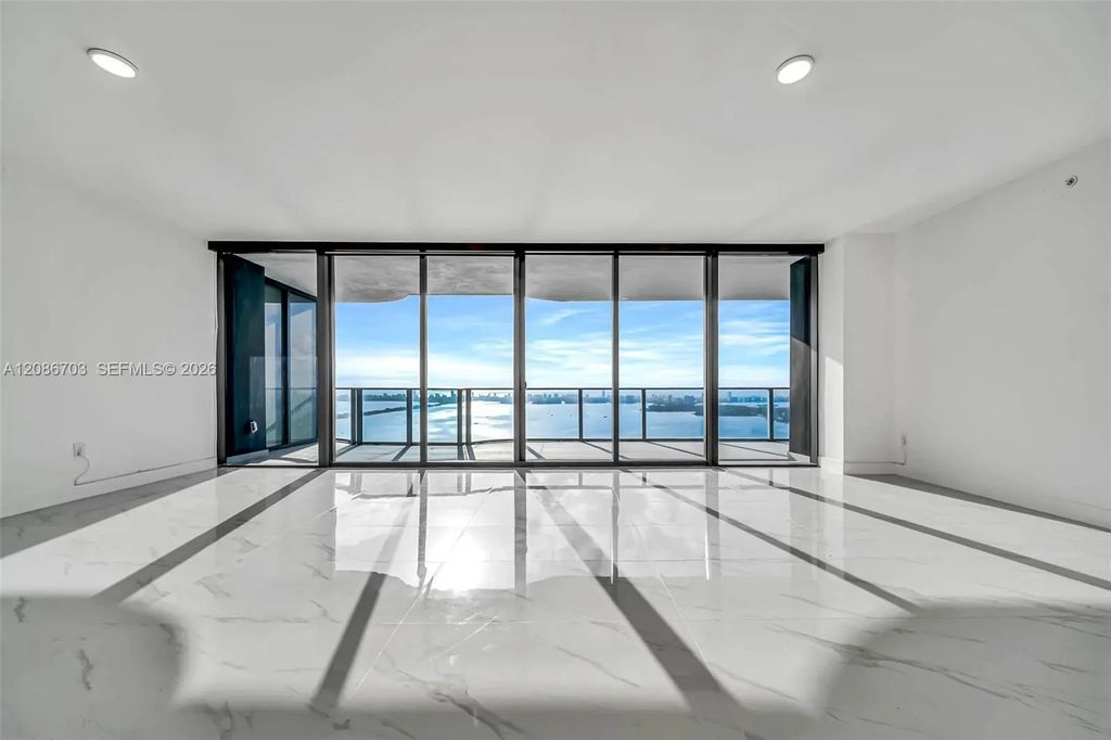 725 Ne 24th Street #3002a, Miami