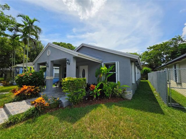 2 of 32 - 12264 Sw 201st Terrace, Miami, FL