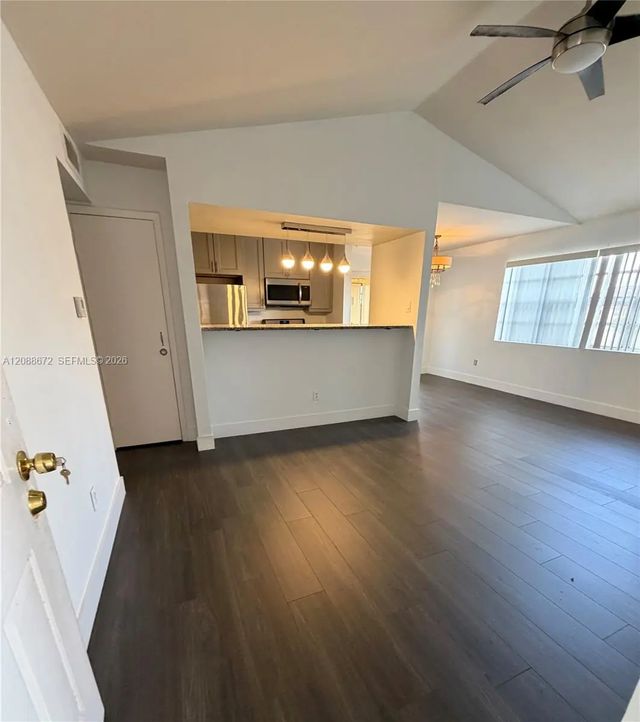 15295 Sw 107th Lane #1006, Miami
