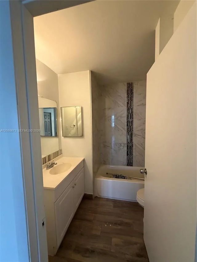 5 of 11 - 15295 Sw 107th Lane #1006, Miami, FL