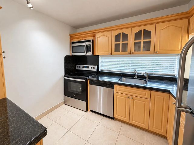 5 of 24 - 17021 N Bay Road #unit 229, Sunny Isles Beach, FL