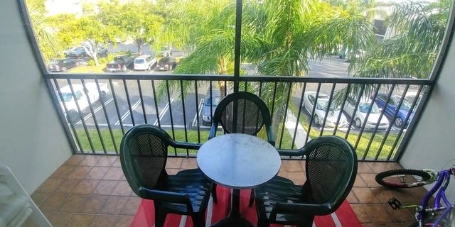 3 of 20 - 1009 Green Pine Boulevard #d3, West Palm Beach, FL