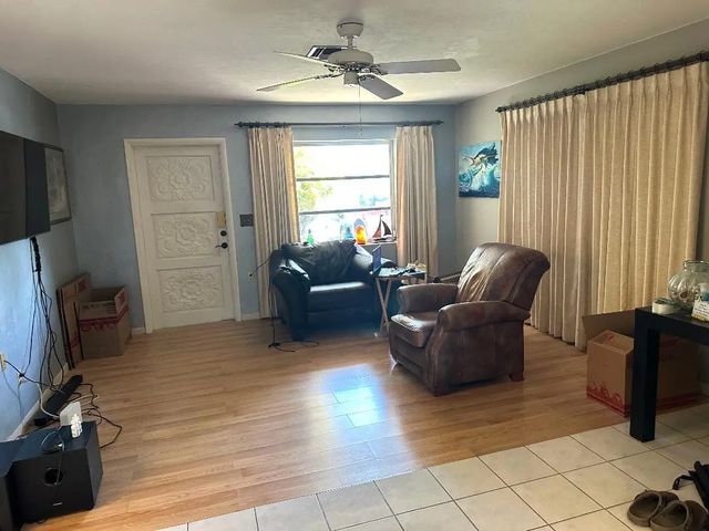 4 of 13 - 1075 James Road, Lantana, FL