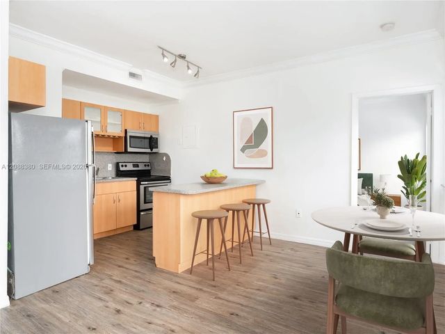 4 of 14 - 737 Jefferson Avenue #305, Miami Beach, FL