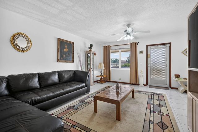 3 of 34 - 253 Northampton M, West Palm Beach, FL