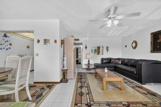 5 of 34 - 253 Northampton M, West Palm Beach, FL