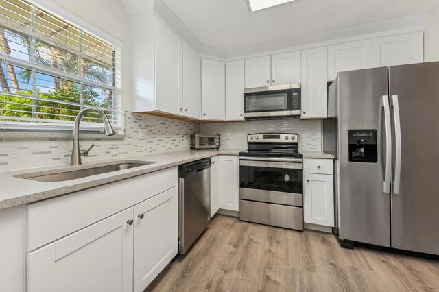 118 Amherst Lane, Lake Worth