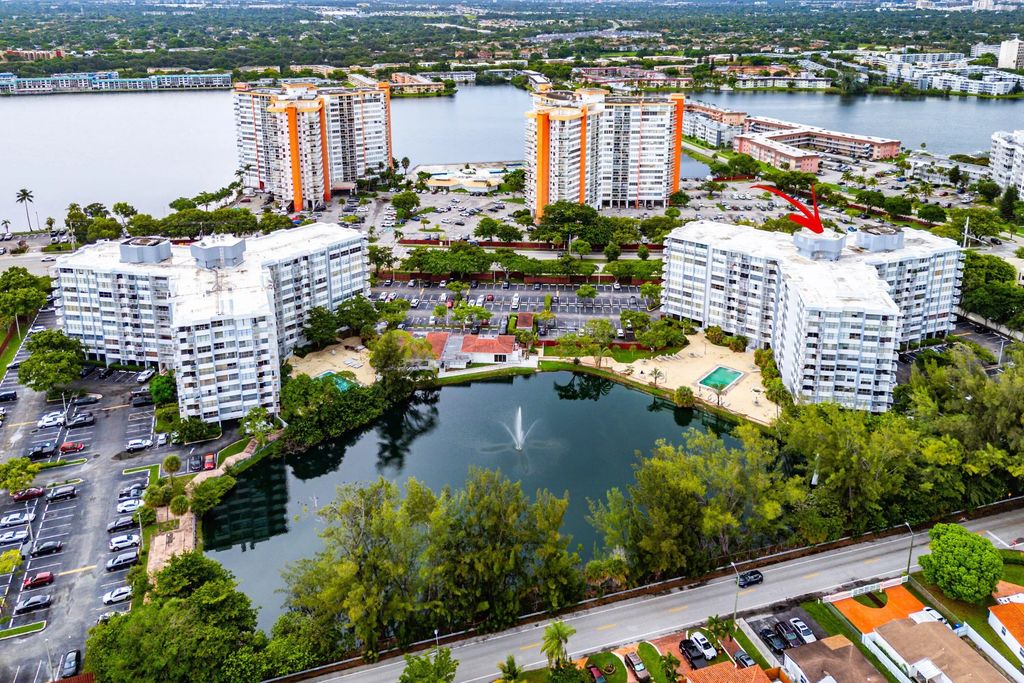 1300 Ne Miami Gardens Drive #308e, Miami