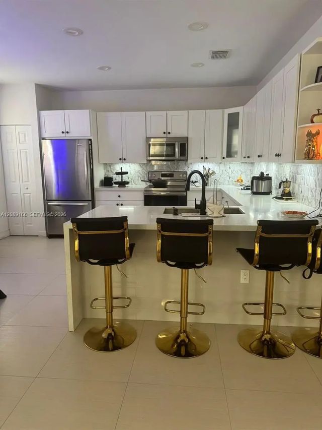 4 of 33 - 7414 Nw 107th Court, Doral, FL