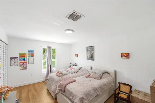 5 of 20 - 300 Sw Prima Vista Boulevard, Port St. Lucie, FL