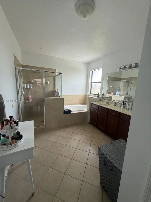 5 of 22 - 11712 Sw 234th Street, Homestead, FL