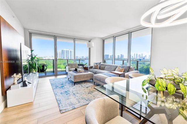 16385 Biscayne Boulevard #707, North Miami Beach