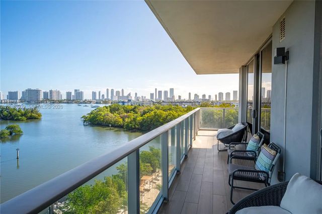 4 of 31 - 16385 Biscayne Boulevard #707, North Miami Beach, FL