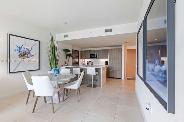 3 of 32 - 401 N Birch Road #610, Fort Lauderdale, FL