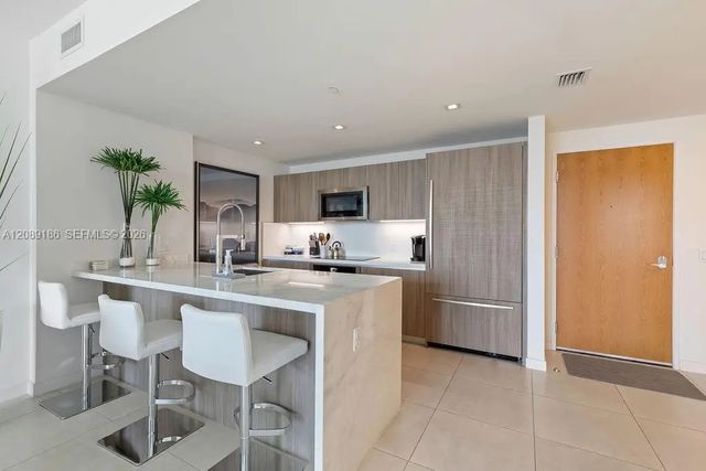 4 of 32 - 401 N Birch Road #610, Fort Lauderdale, FL