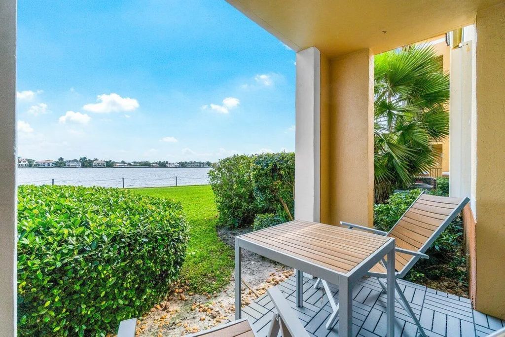 180 Yacht Club Way #102, Hypoluxo