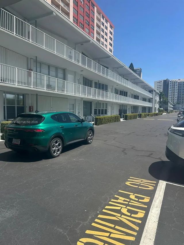 3 of 14 - 3177 S Ocean Drive #122, Hallandale Beach, FL