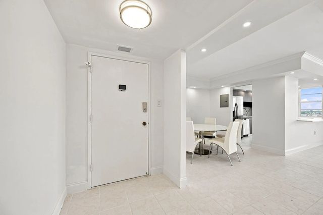 3 of 43 - 18021 Biscayne Boulevard #901, Aventura, FL