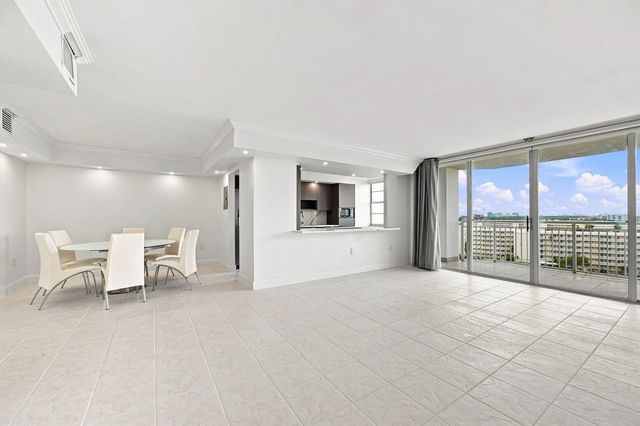 4 of 43 - 18021 Biscayne Boulevard #901, Aventura, FL