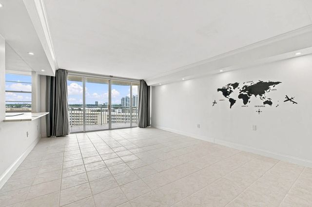 5 of 43 - 18021 Biscayne Boulevard #901, Aventura, FL