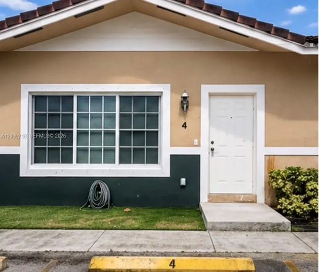 312 Ne 3rd Street, Hallandale Beach