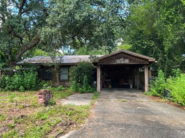 304 Iowa Street, 