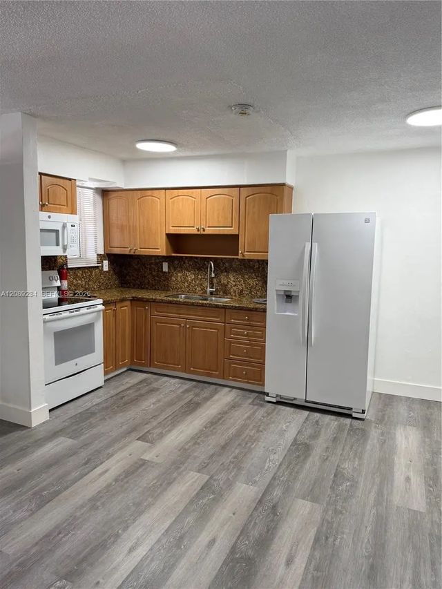 2 of 16 - 2385 Nw 11th Street #c31, Miami, FL