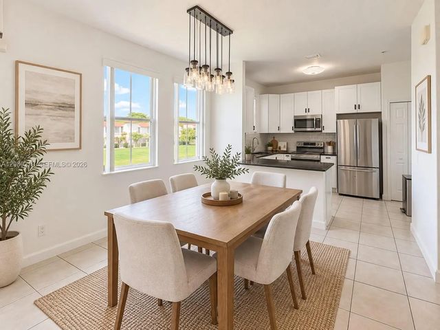 4 of 19 - 10242 Nw 7th Street #203, Miami, FL