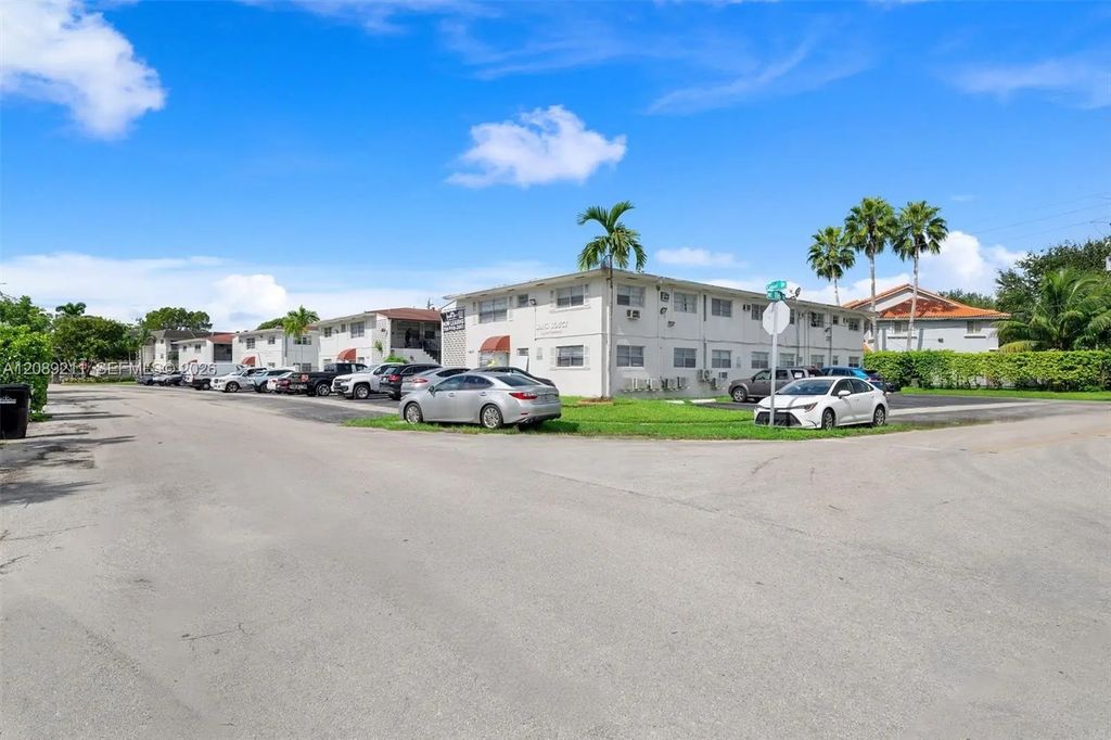 11625 Canal Drive #16 N, North Miami