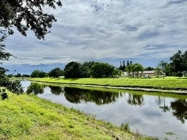 4 of 16 - 726 Sw College Park Road, Port St. Lucie, FL