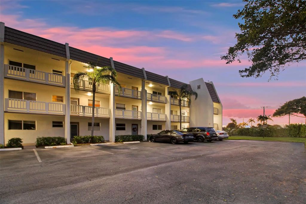 6890 Royal Palm Boulevard #312h, Margate