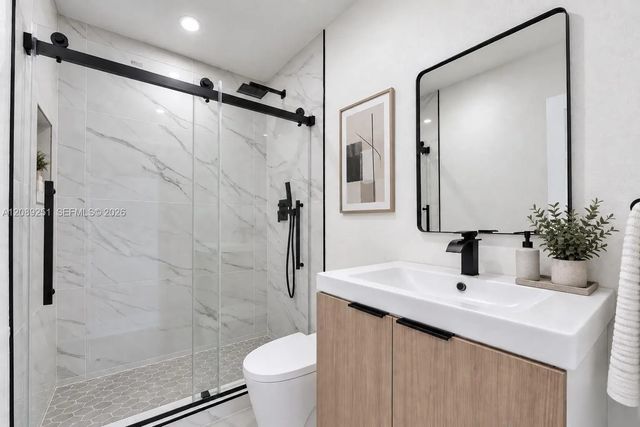 2 of 18 - 40 Se 3rd Terrace, Dania Beach, FL