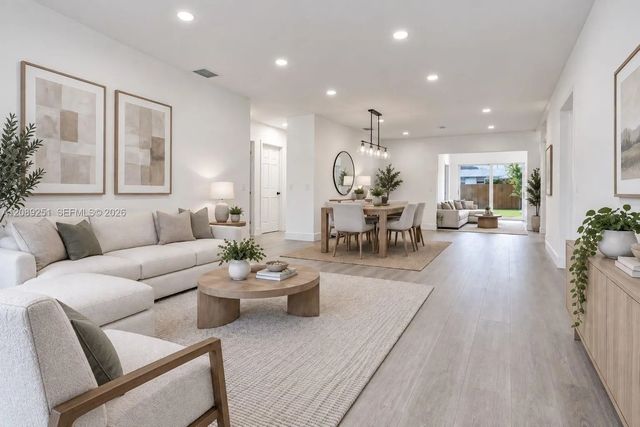 4 of 18 - 40 Se 3rd Terrace, Dania Beach, FL