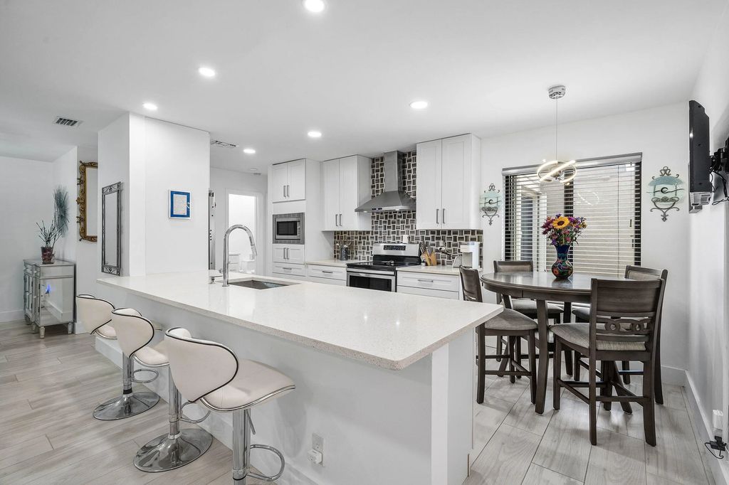 5836 Forest Grove Drive #3, Boynton Beach