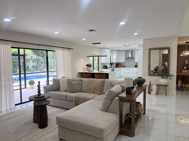 4 of 26 - 2151 Nw 99th Way, Coral Springs, FL