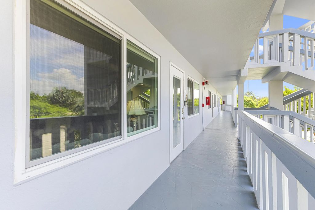 244 Richmond F #244, Deerfield Beach