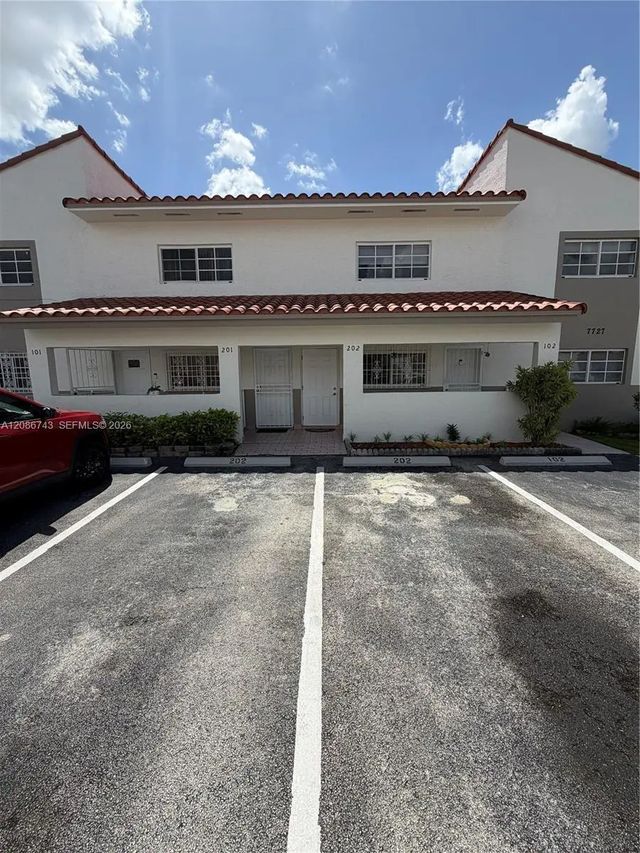 7727 W 29th Lane #202-39, Hialeah