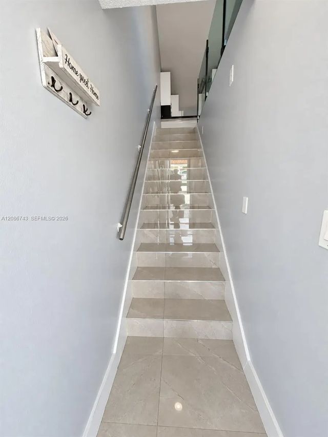 3 of 16 - 7727 W 29th Lane #202-39, Hialeah, FL