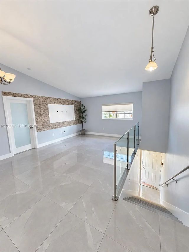 4 of 16 - 7727 W 29th Lane #202-39, Hialeah, FL