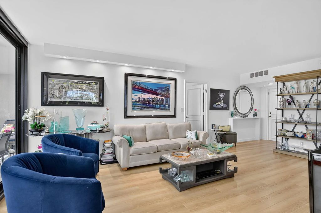 6895 Willow Wood Drive #1051, Boca Raton