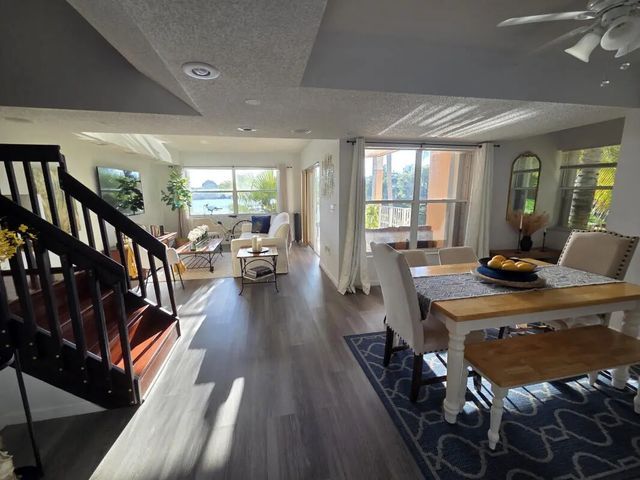 4 of 23 - 3271 Nw 44th Street #5, Oakland Park, FL