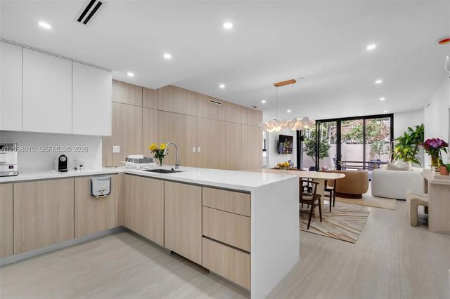 2 of 45 - 151 Crandon Boulevard #138, Key Biscayne, FL