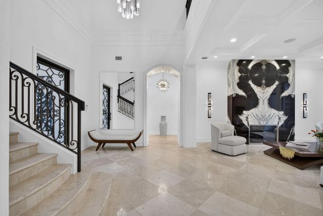 4 of 112 - 213 Via Palacio, Palm Beach Gardens, FL