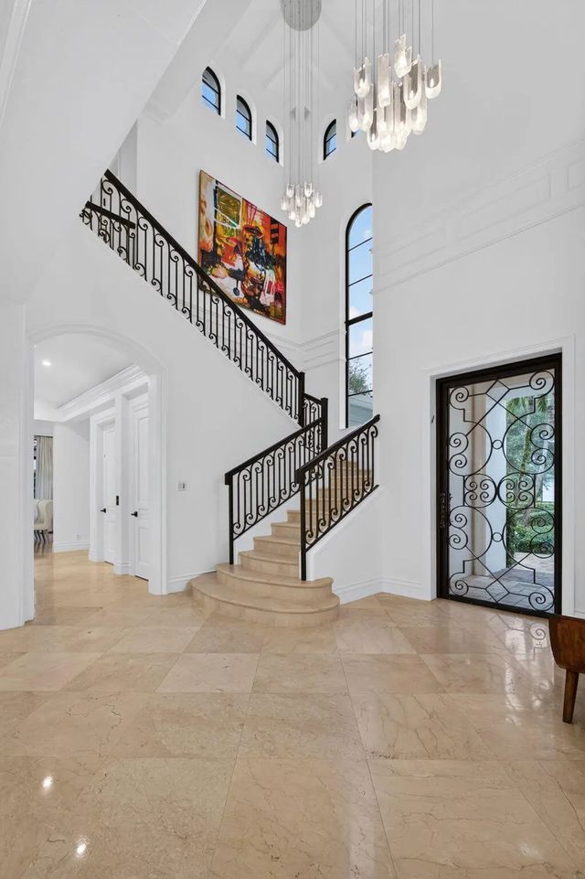5 of 112 - 213 Via Palacio, Palm Beach Gardens, FL